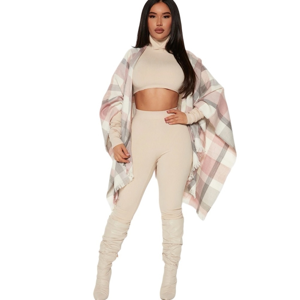 Buffalo Check Plaid Classic Poncho in Pink Grey‎ and Cream